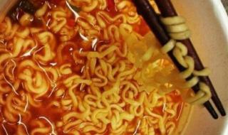 方便面别再煮着吃了